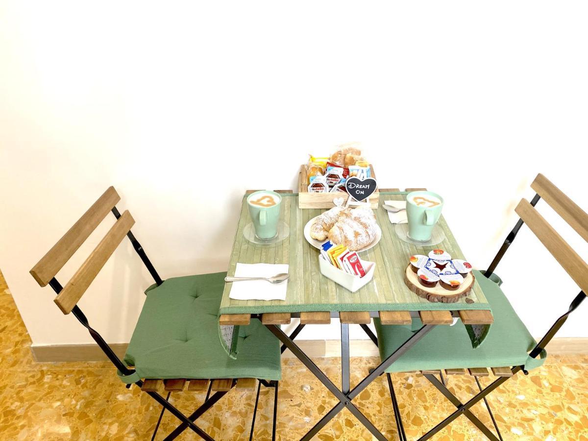 B&B Le Ali Del Sogno Pompeï Buitenkant foto